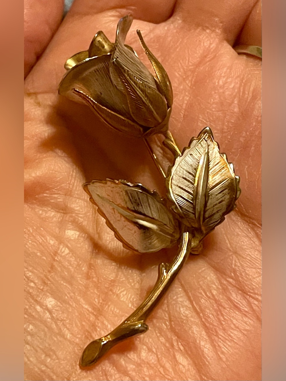 Vintage Gold and Silver Tone Floral Leaf Brooch - Giovanni